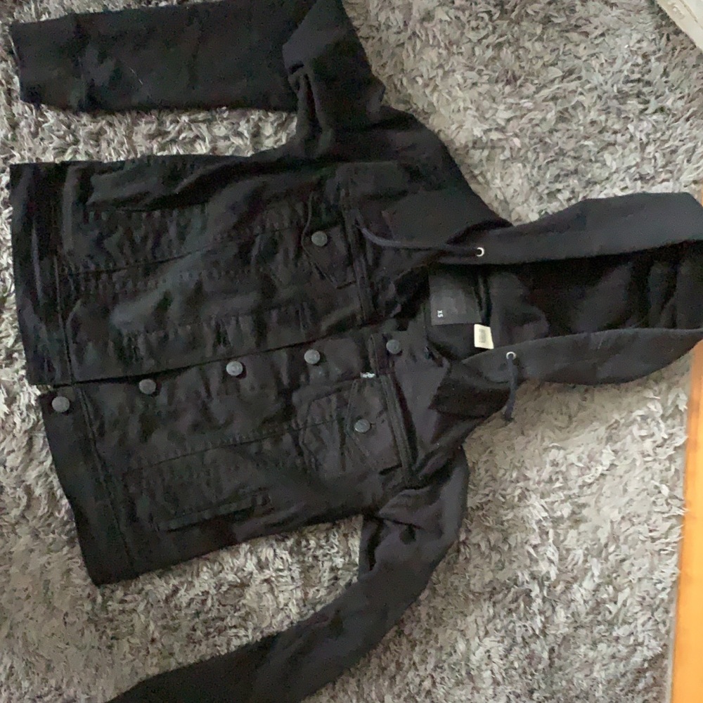 Black denim Levi’s jacket